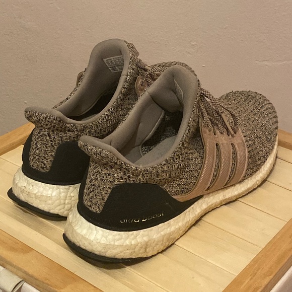 Adidas Ultraboost - Pink - Picture 2 of 5